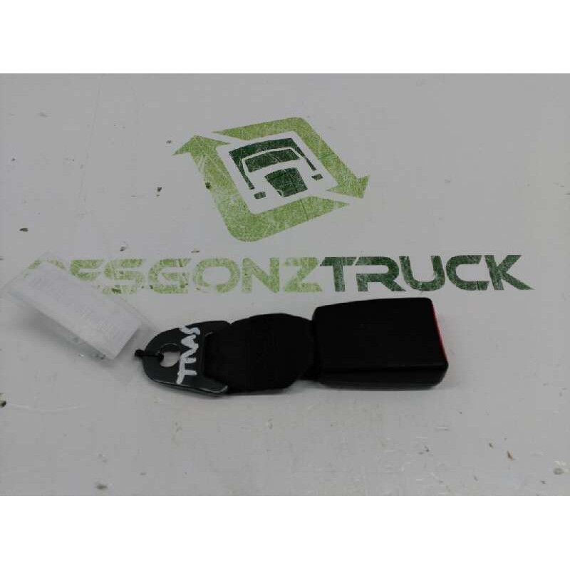 Recambio de enganche cinturon trasero derecho para citroën c3 1.4 hdi exclusive referencia OEM IAM 33015510  