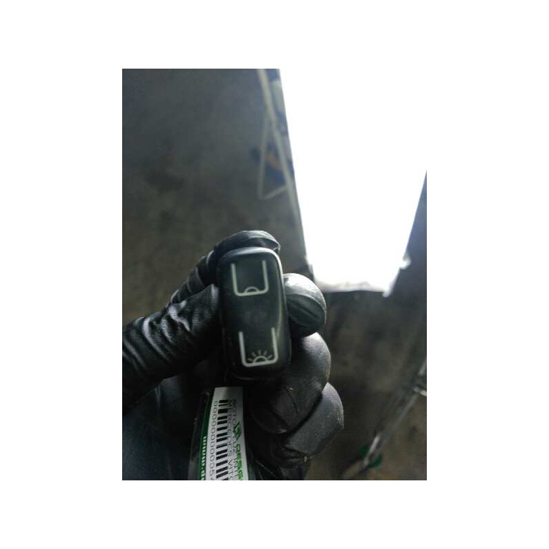 Recambio de boton luz interior para mercedes-benz vito (w638) combi 110 cdi (638.194) referencia OEM IAM 0025401407 TECHO 