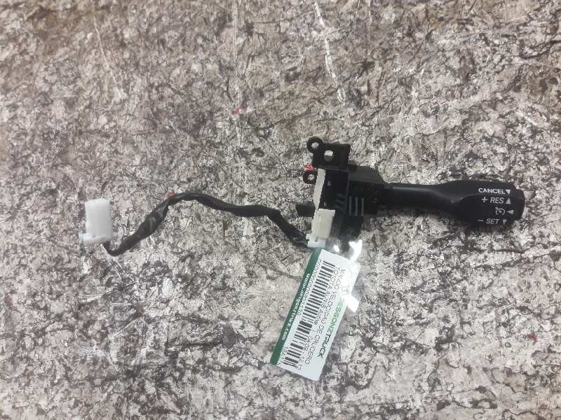 Recambio de mando velocidad de crucero para toyota auris active referencia OEM IAM 18A174  