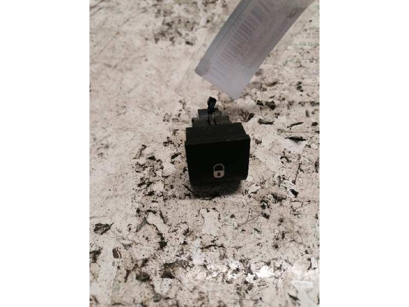 Recambio de mando cierre centralizado para peugeot 207 rc referencia OEM IAM 96570636XT  