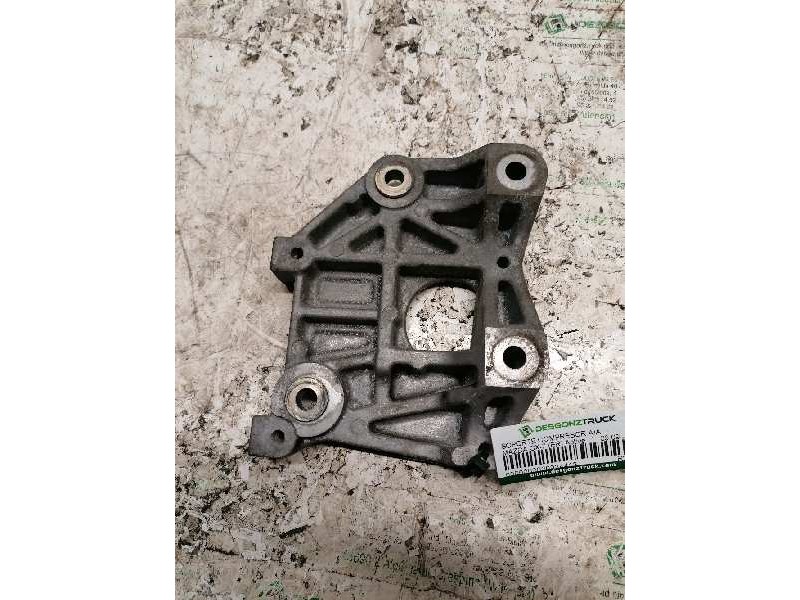 Recambio de soporte compresor a/a para mazda cx-7 (er) active referencia OEM IAM R2AA15810  
