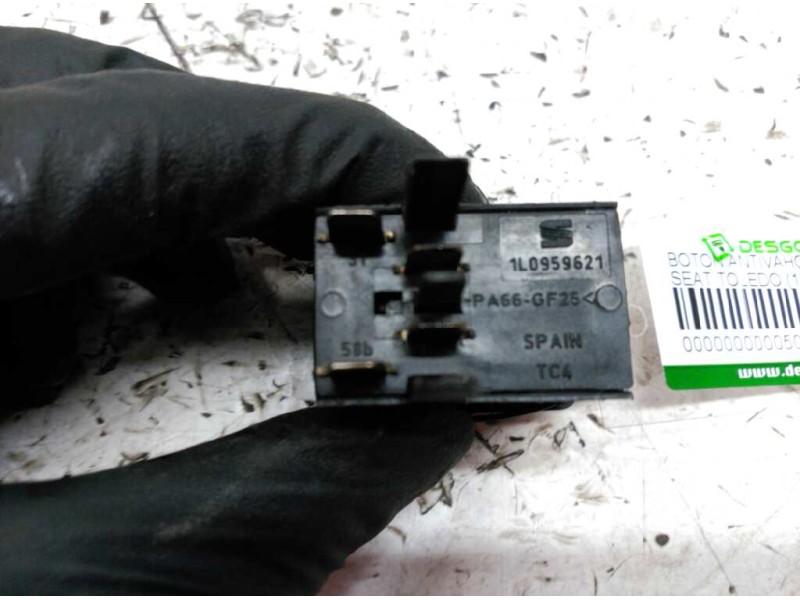 Recambio de boton antivaho para seat toledo (1l) base referencia OEM IAM 1L0959621  