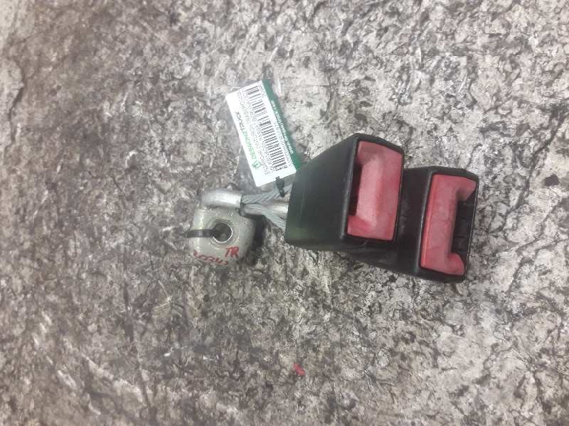 Recambio de enganche cinturon trasero izquierdo para volkswagen passat berlina (3c2) advance referencia OEM IAM 3C0857739B  