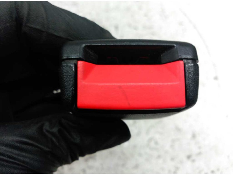 Recambio de enganche de cinturon izquierdo para seat ibiza (6k1) free sky referencia OEM IAM   
