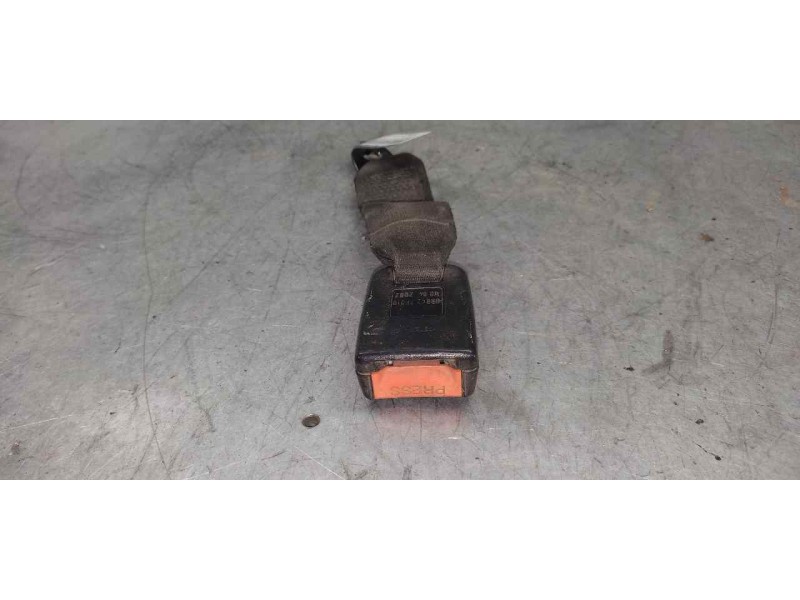 Recambio de enganche cinturon trasero izquierdo para nissan terrano/terrano.ii (r20) elegance referencia OEM IAM   