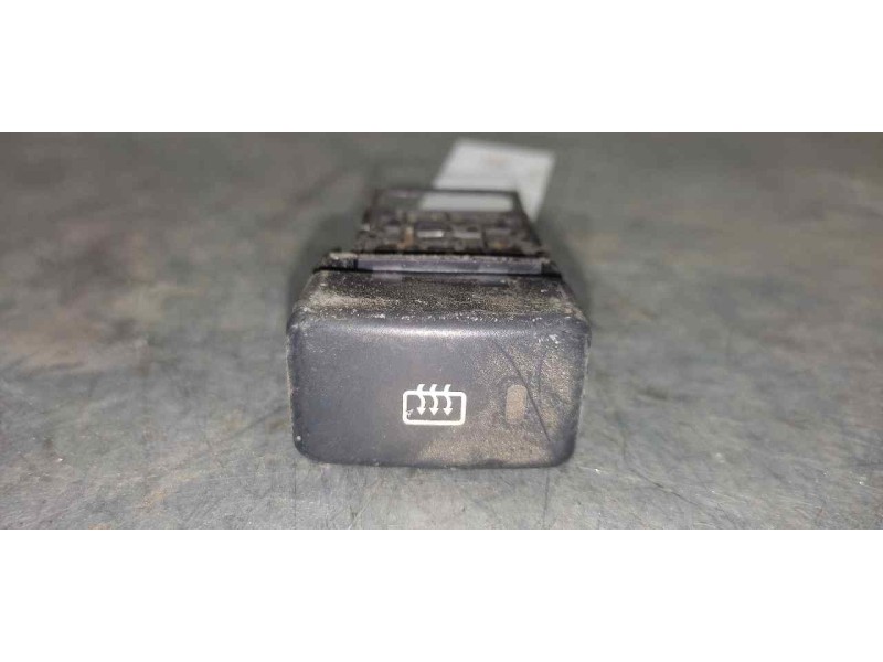 Recambio de boton antivaho para nissan pick-up (d22) cabina simple profesional 4x4 referencia OEM IAM   6 PINS