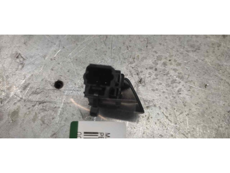 Recambio de mando cierre centralizado para peugeot 307 berlina (s2) x-line referencia OEM IAM 9636668477 4 PINS 