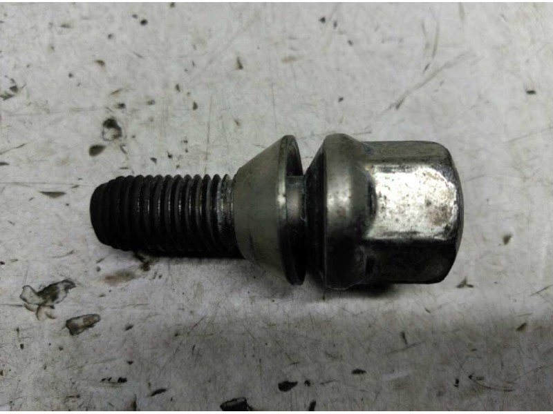 Recambio de tornillo de rueda para renault laguna ii grandtour (kg0) referencia OEM IAM   