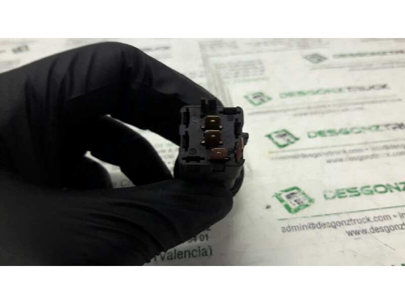 Recambio de boton antivaho para peugeot boxer caja cerr. techo sobreelev. (rs3200)(230)(´02) 1400 referencia OEM IAM   