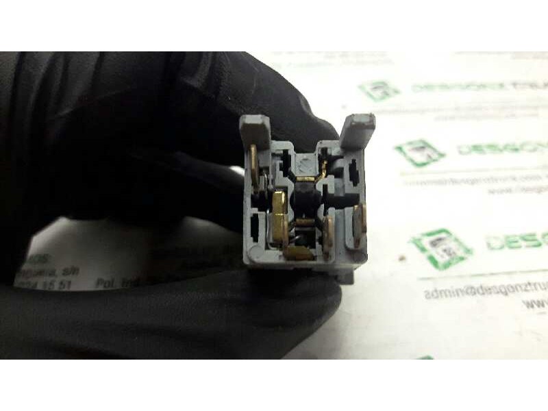 Recambio de boton antivaho para volkswagen passat berlina (3b2) comfortline referencia OEM IAM   