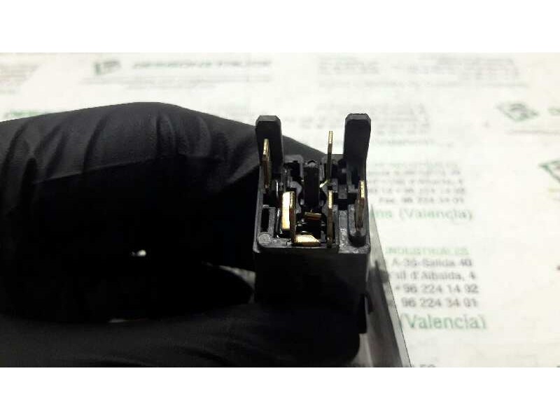 Recambio de boton antivaho para volkswagen passat berlina (3b2) comfortline referencia OEM IAM   