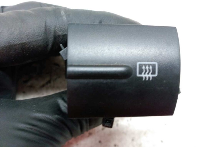 Recambio de boton antivaho para seat leon (1m1) sport referencia OEM IAM   