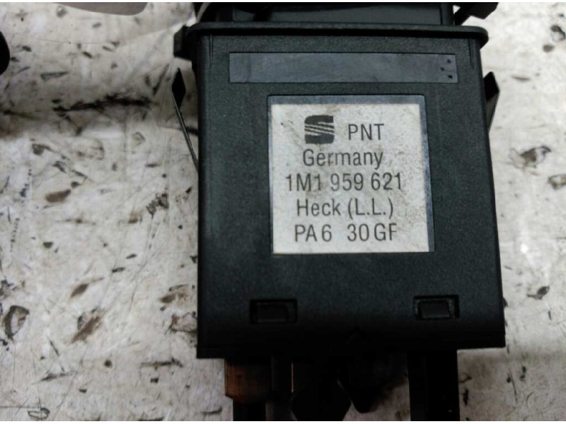 Recambio de boton antivaho para seat leon (1m1) sport referencia OEM IAM   