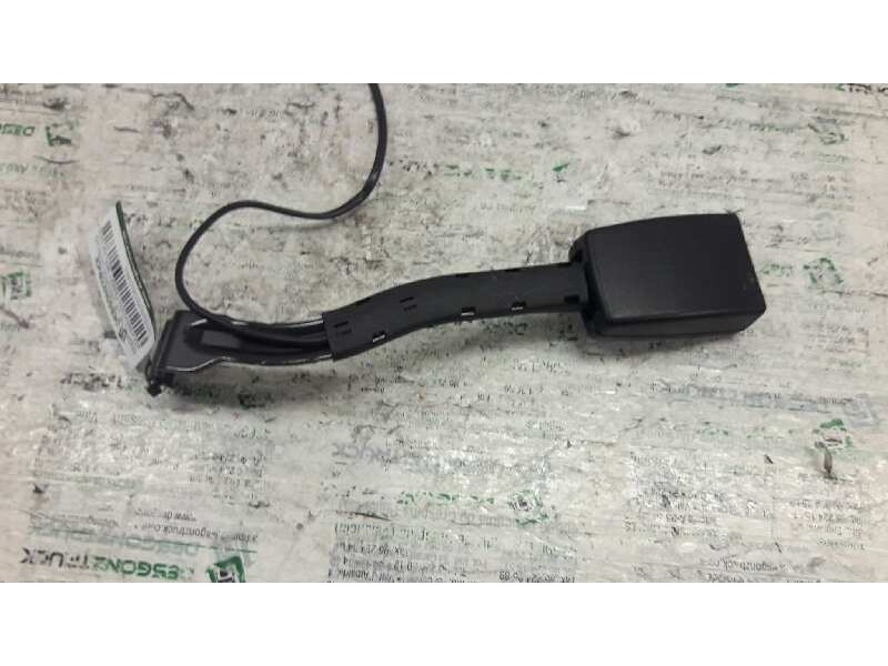 Recambio de enganche de cinturon derecho para volkswagen passat berlina (3c2) advance referencia OEM IAM  DELANTERO 