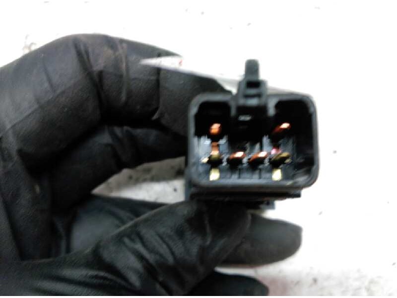 Recambio de boton antiniebla trasero para kia carnival ii 2.9 cdri ex referencia OEM IAM   