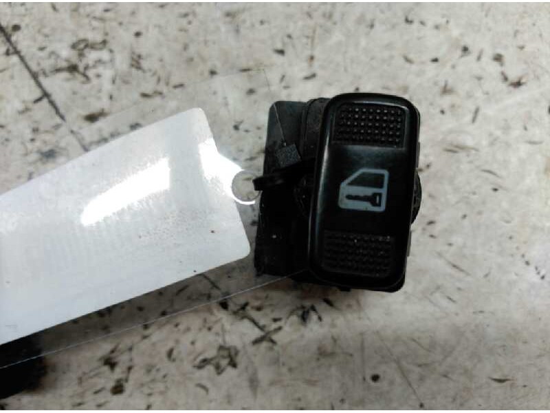 Recambio de mando cierre centralizado para kia carnival ii 2.9 cdri ex referencia OEM IAM 621W04960  