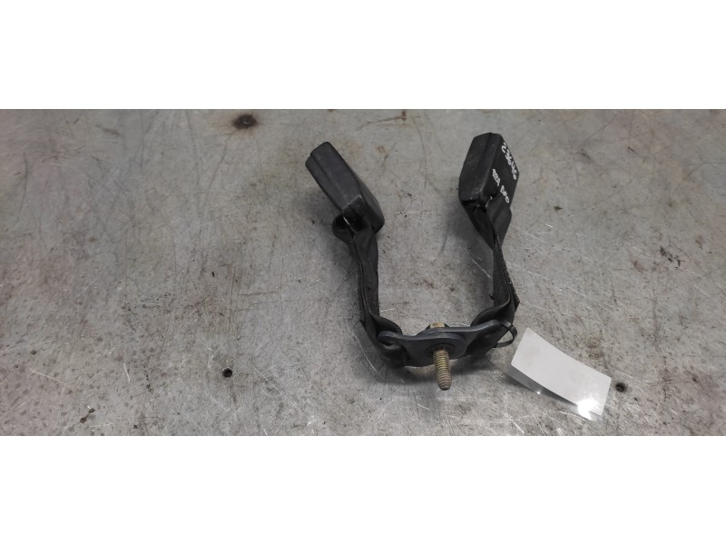 Recambio de enganche cinturon trasero derecho para dacia logan ambiance referencia OEM IAM 3508843  