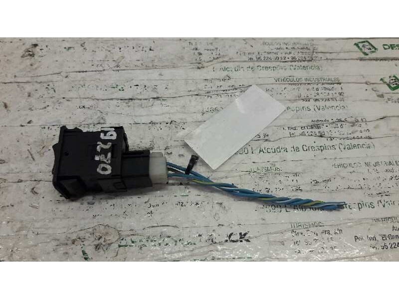 Recambio de boton agua limpia para nissan patrol (k/w260) corto ta referencia OEM IAM   