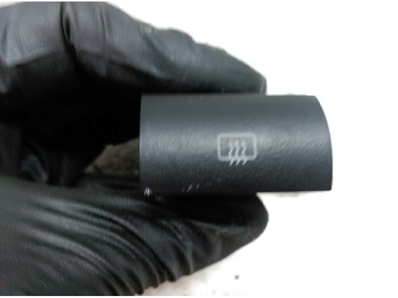 Recambio de boton antivaho para seat cordoba berlina (6k2) sport referencia OEM IAM 6X0950621  