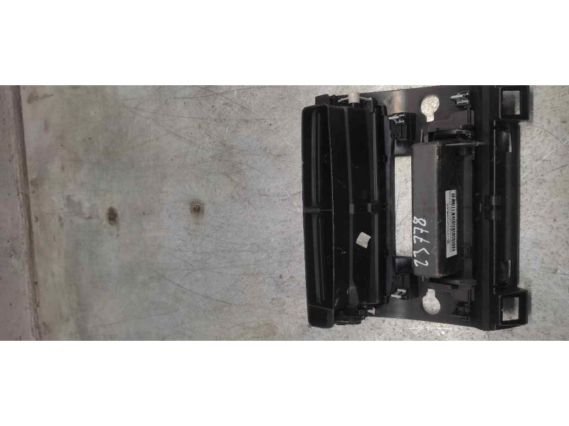 Recambio de guarnecidos consola de mandos para citroën c4 berlina collection referencia OEM IAM 9646338277  