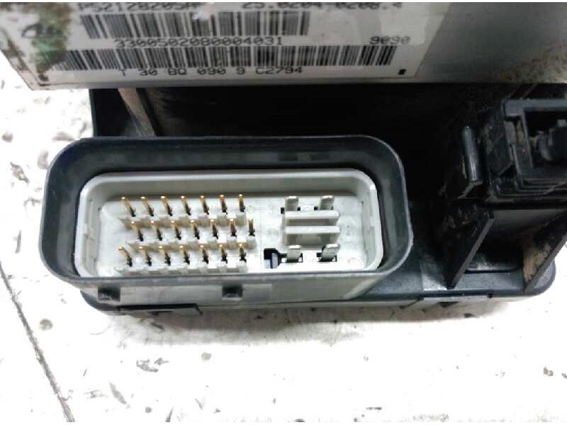 Recambio de abs para chrysler jeep gr.cherokee (wj/wg) 3.1 td laredo referencia OEM IAM 56041022DB  