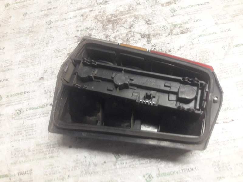 Recambio de piloto trasero derecho para seat marbella ce referencia OEM IAM  5 PINS 