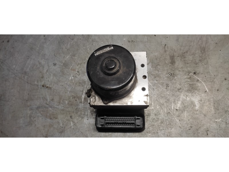 Recambio de abs para ford focus berlina (cak) ambiente referencia OEM IAM 2M512M110EB  
