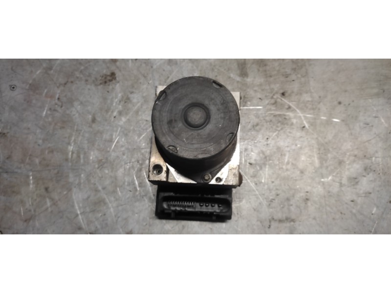 Recambio de abs para renault megane ii classic berlina dynamique referencia OEM IAM 8200038695  