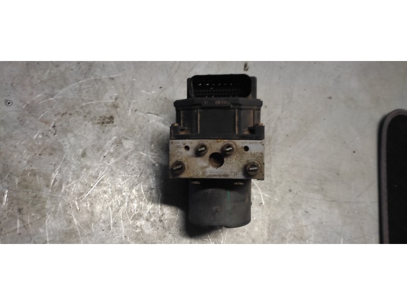 Recambio de abs para ford mondeo berlina (ge) trend (06.2003) (d) referencia OEM IAM 1S712M110AF  