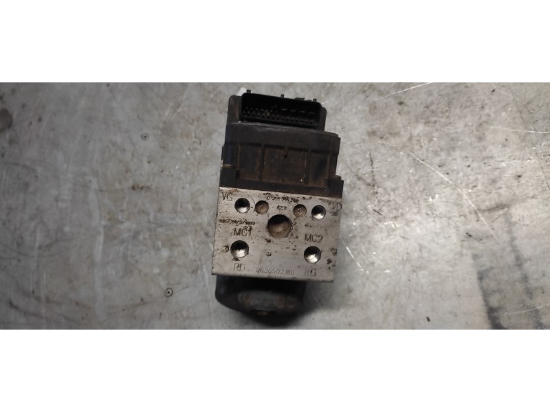 Recambio de abs para citroën c4 berlina exclusive referencia OEM IAM 9636502180 BOSCH 
