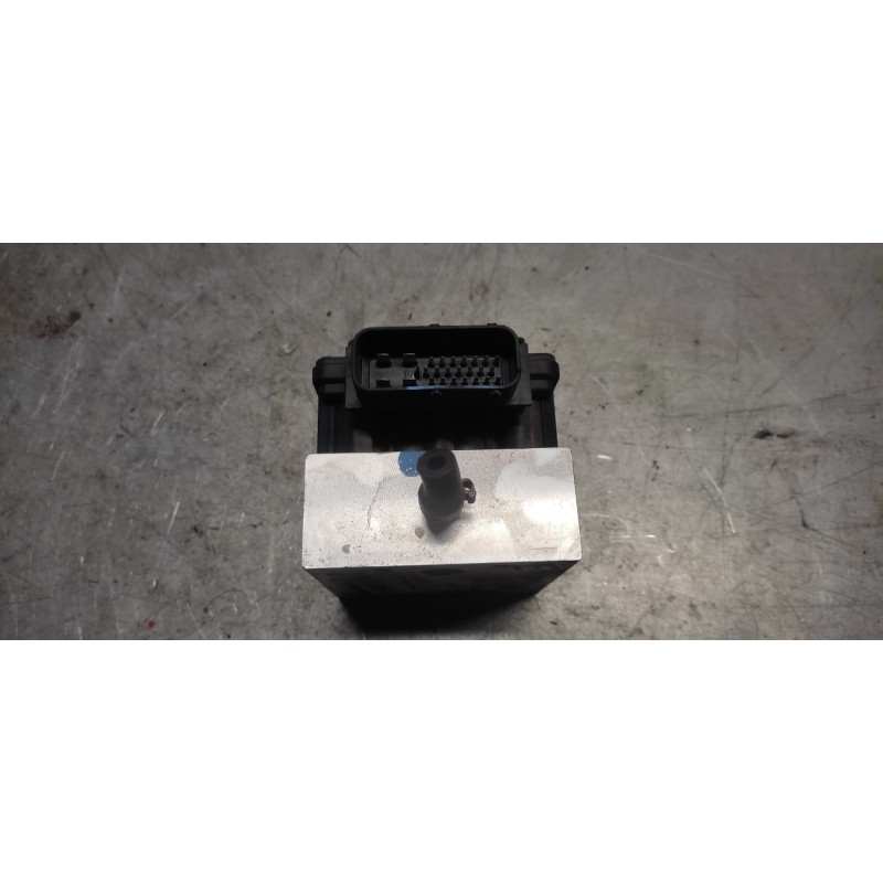 Recambio de abs para citroën xantia berlina 2.0 hdi 90/109 sx referencia OEM IAM 9625975480 ATE 