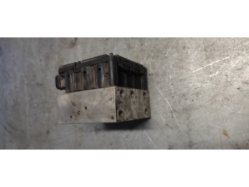 Recambio de abs para citroën xantia berlina 2.0 hdi 90/109 sx referencia OEM IAM 9625975480 ATE 