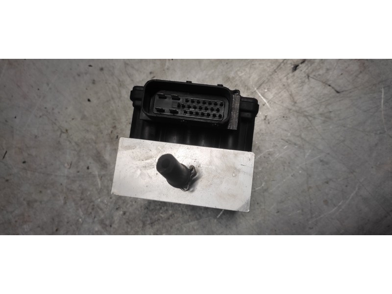 Recambio de abs para citroën xantia berlina 2.0 hdi 90/109 sx referencia OEM IAM 9625975480 ATE 