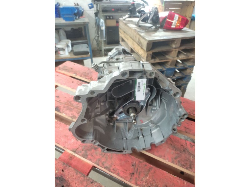 Recambio de caja cambios para audi a4 berlina (8e) 1.9 tdi (96kw) referencia OEM IAM 01E301211C  R31930928