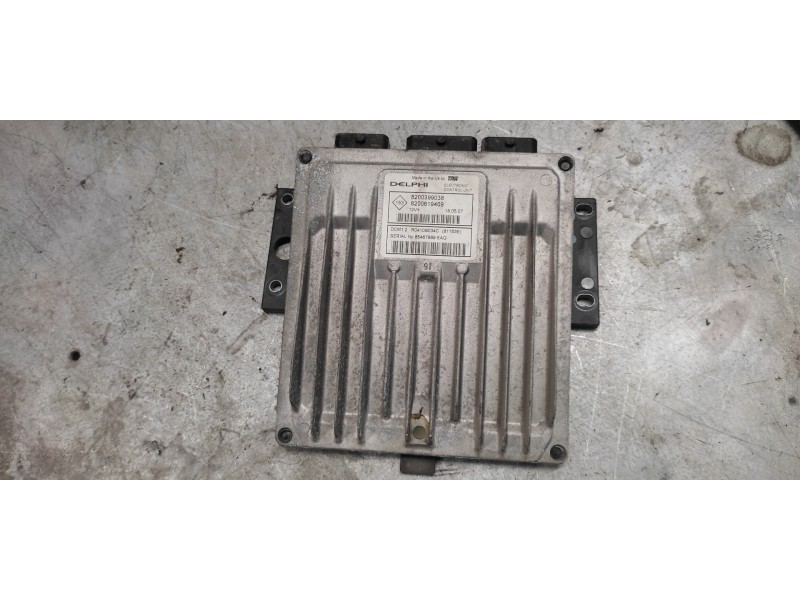 Recambio de centralita motor uce para renault clio iii authentique referencia OEM IAM 8200399038 8200619409 
