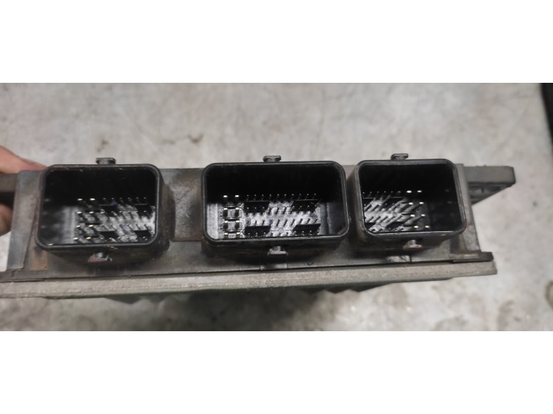 Recambio de centralita motor uce para renault clio iii authentique referencia OEM IAM 8200399038 8200619409 