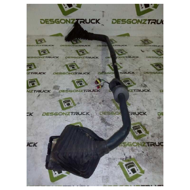 Recambio de brazo retrovisor izquierdo para iveco eurotech (mp) fsa  (440 e 39) larga distancia referencia OEM IAM   