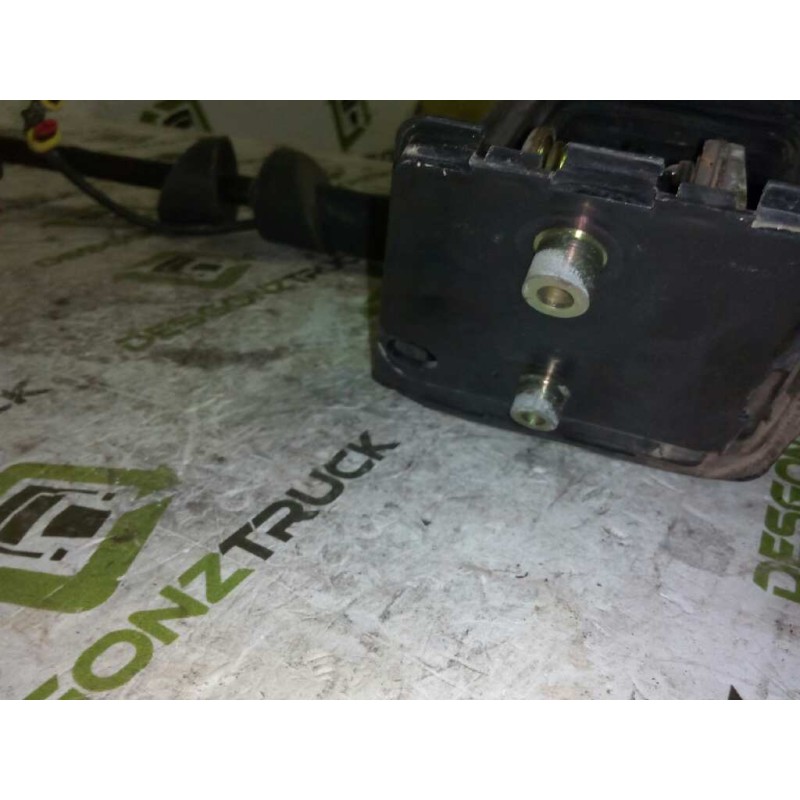 Recambio de brazo retrovisor izquierdo para iveco eurotech (mp) fsa  (440 e 39) larga distancia referencia OEM IAM   