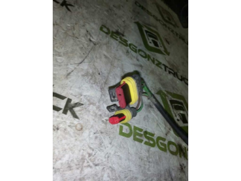 Recambio de brazo retrovisor izquierdo para iveco eurotech (mp) fsa  (440 e 39) larga distancia referencia OEM IAM   