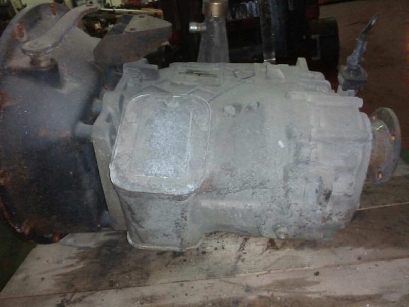 Recambio de caja cambios para nissan trucks l80.09 l80.14 referencia OEM IAM S542 1307052002 801556