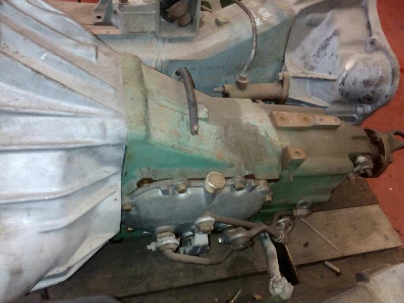 Recambio de caja cambios para mercedes trucks sprinter 410 d referencia OEM IAM G1185615 711110 732160