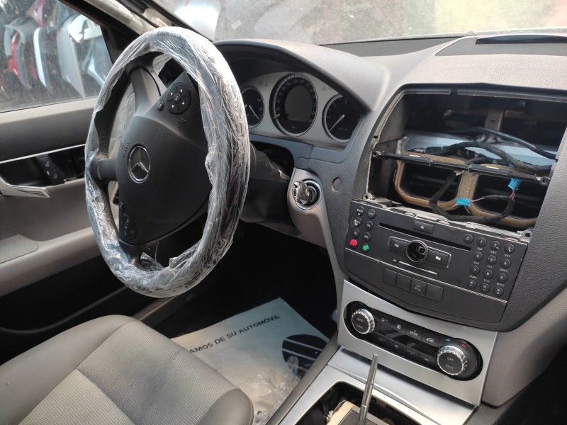 mercedes-benz clase c (w204) berlina del año 2008
