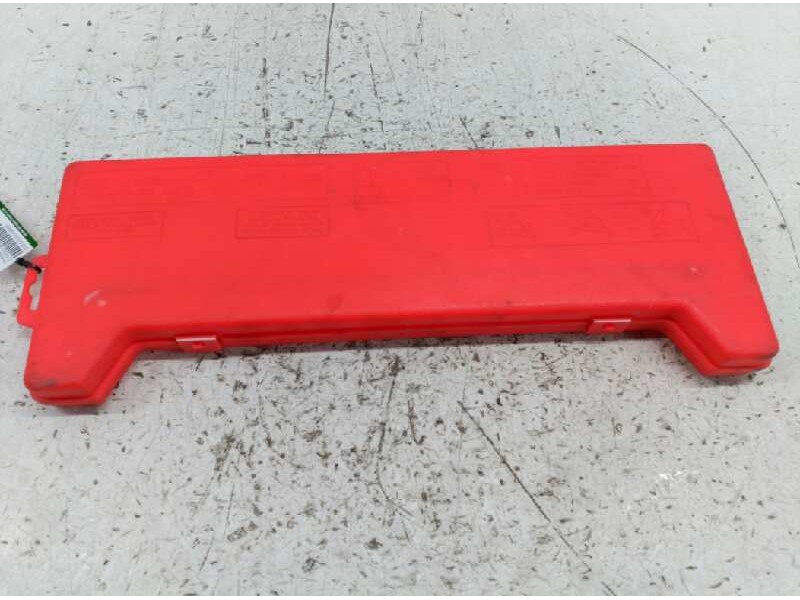 Recambio de triangulo emergencias para citroën xantia berlina 1.9 td sx referencia OEM IAM   