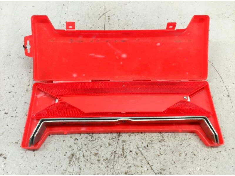 Recambio de triangulo emergencias para citroën xantia berlina 1.9 td sx referencia OEM IAM   