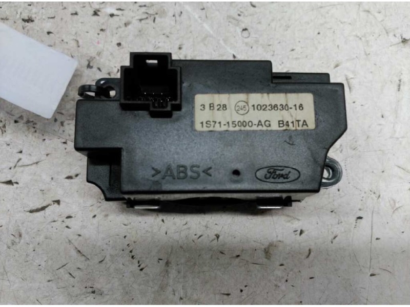 Recambio de reloj para ford mondeo berlina (ge) ambiente referencia OEM IAM 1S7115000AG  