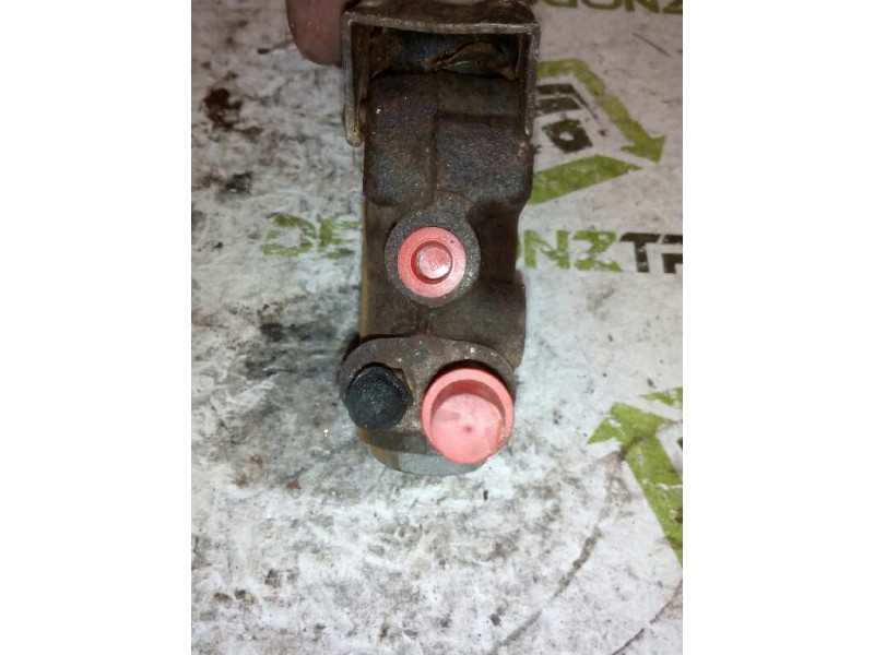 Recambio de repartidor de freno para nissan trucks l35.08 ...... referencia OEM IAM 21113099 066016110 BENDIBERICA