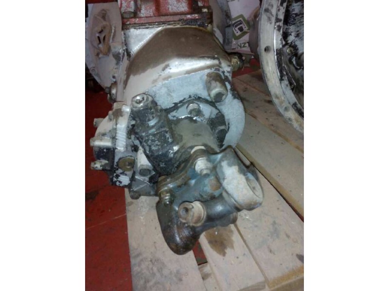 Recambio de caja cambios para nissan trucks l-60.09 referencia OEM IAM T5200  