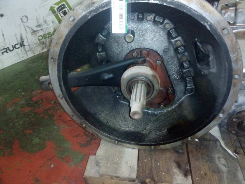 Recambio de caja cambios para nissan trucks l-60.09 referencia OEM IAM T5200  