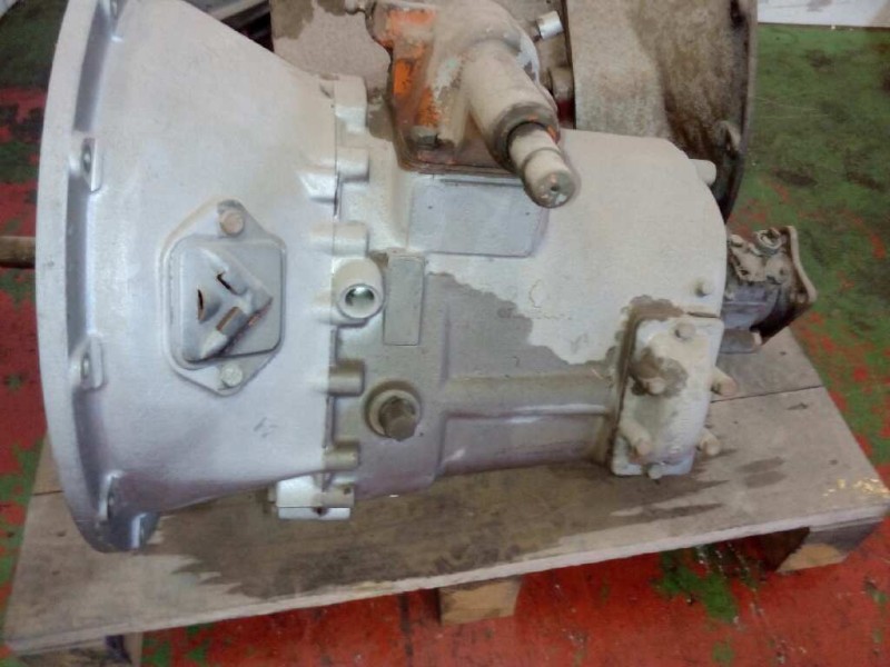 Recambio de caja cambios para nissan trucks l80.09 l80.14 referencia OEM IAM T5200  