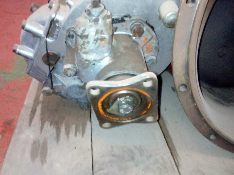 Recambio de caja cambios para nissan trucks l80.09 l80.14 referencia OEM IAM T5200  